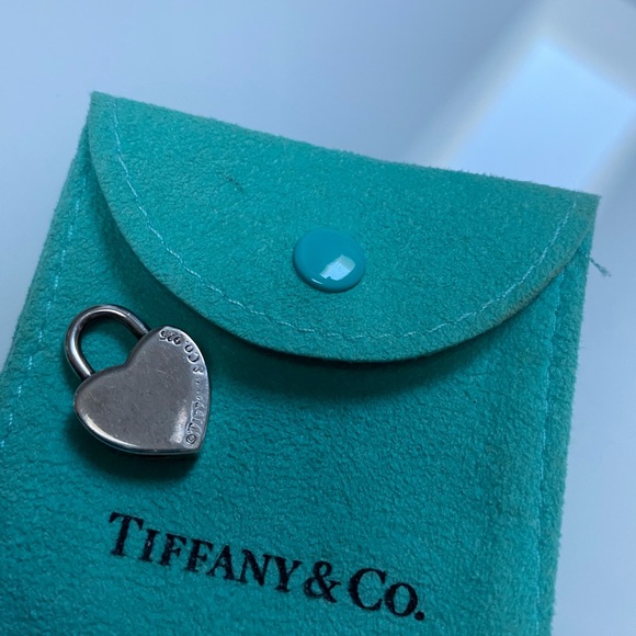 Authentic Tiffany & Co heart charm pendant - Picture 3 of 4